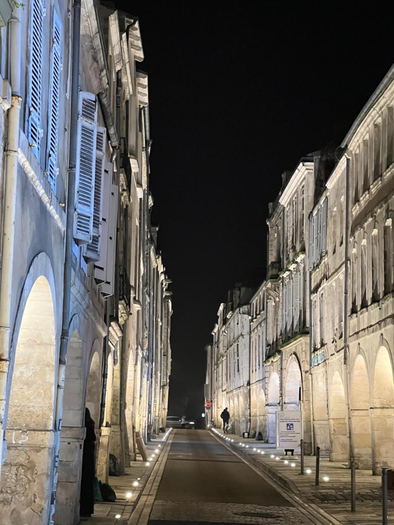 ラ・ロシェルLe Logis Des Templiers Vieux Portアパートメント エクステリア 写真