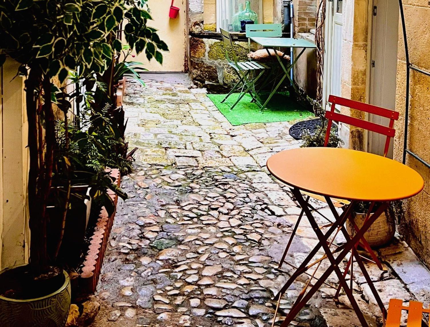 ラ・ロシェルLe Logis Des Templiers Vieux Portアパートメント エクステリア 写真